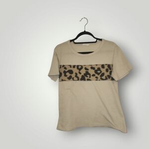 Hopely colorblock leopard beige casual tee size small